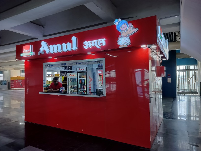 Retail Spaces and Food Courts