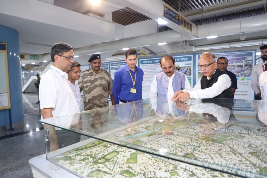 माननीय सड़क परिवहन एवं राजमार्ग राज्य मंत्री ने नमो भारत कॉरिडोर का दौरा किया